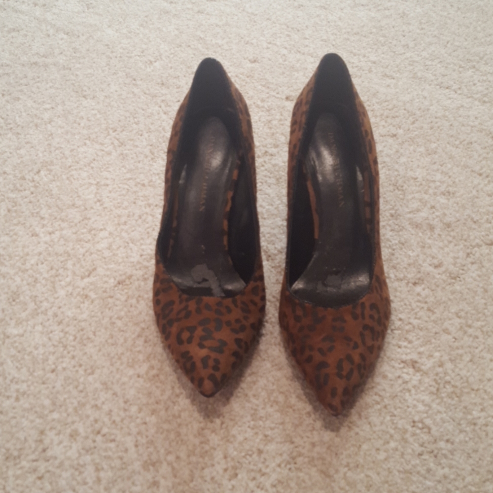 NWOT leopard print heels